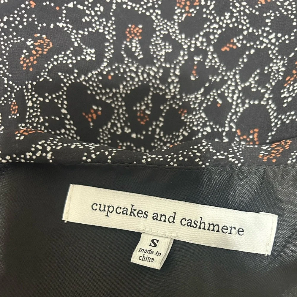 Cupcakes and Cashmere Amity Speckled Leopard Dress Ruffle Hem Long Sleeve Size S - Picture 3 of 6